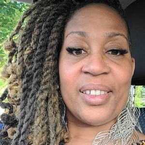 Meet your Posher, Maxine